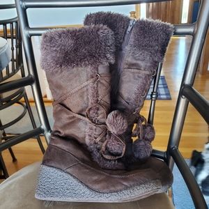 No Boundaries brown wedge boots
